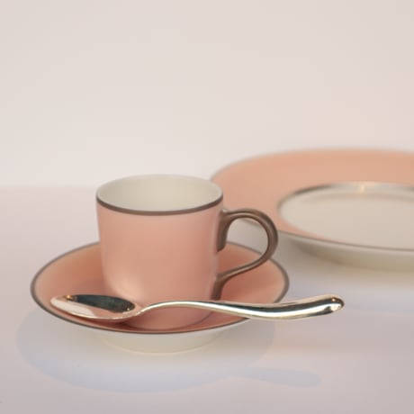 「Atelier Junko」 クラックドピンク　デミタスコーヒーカップ＆ソーサー