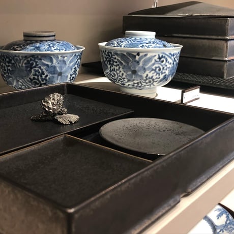 「Atelier Junko」銀彩　家型七段重