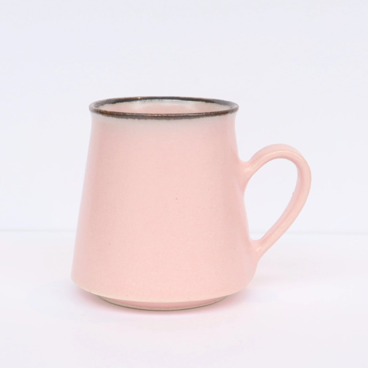 溶けゆく雪娘 20cm。一点もの。磁器製。手作り。 陶芸家 Arkhipova 溶けゆく雪娘 20cm。一点もの。磁器製。手作り。 陶芸家 Arkhipova