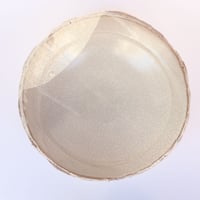 陶器「作家　奥田美恵子」　白釉大鉢(No.18)