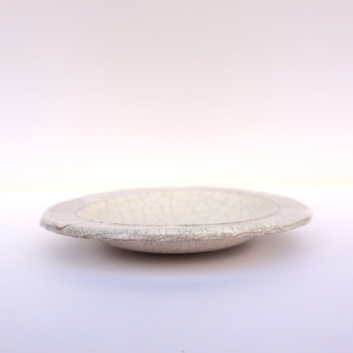 G0709　新品　陶器　陶芸作家　人気のホワイトグレーのだえん取り皿４枚 fit=scale-down,w=1200