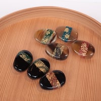 漆器「作家　大蔵信一」　漆アクセサリー　水牛角ブローチ