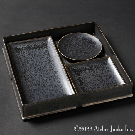 「Atelier Junko」銀彩　家型七段重