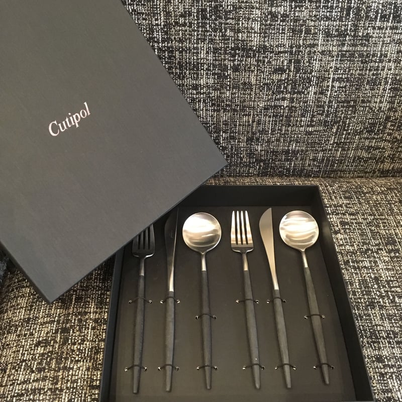 ○クチポール GOA 「ブラック×シルバー」ディナーセット | FURACOCO