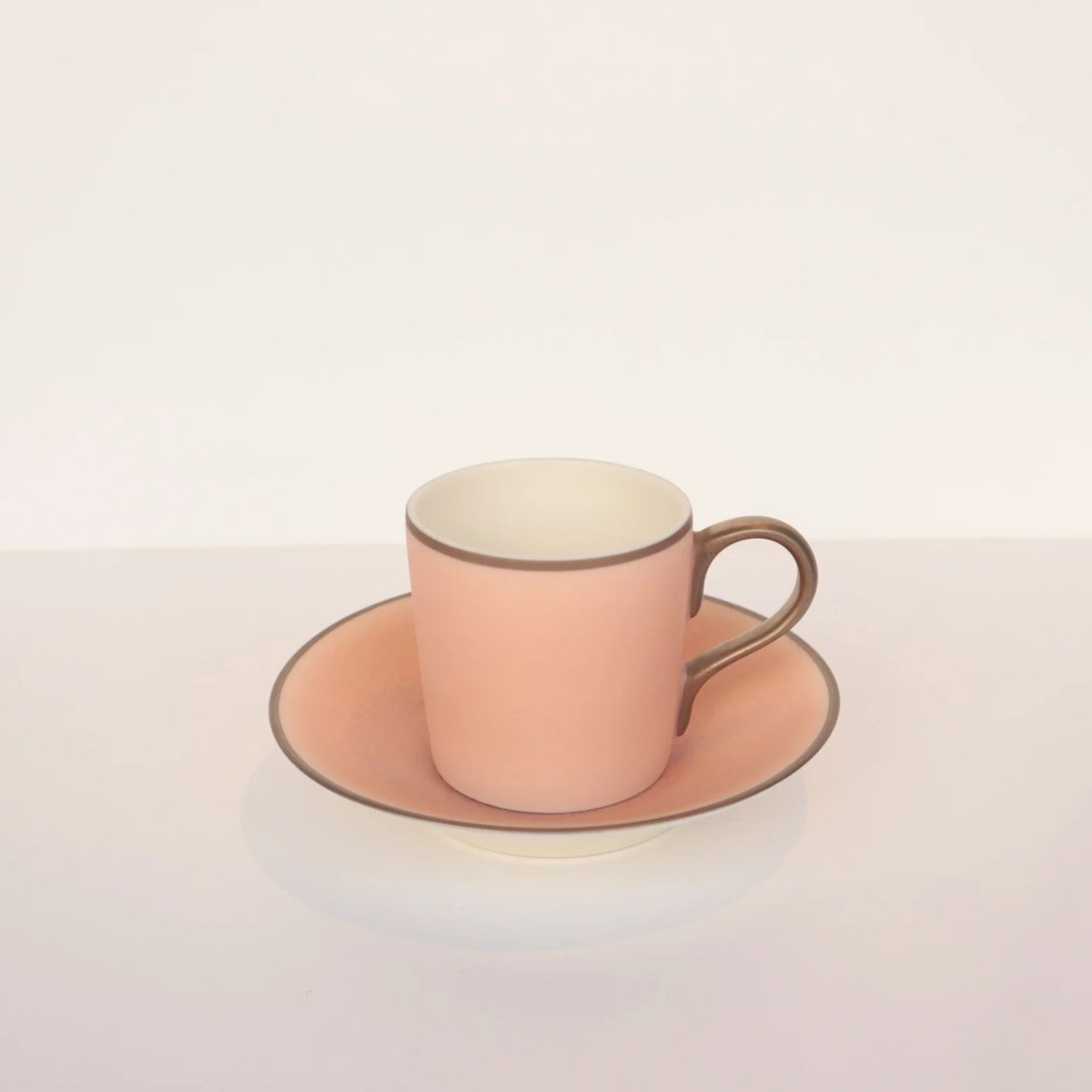 Atelier Junko」 クラックドピンク デミタスコーヒーカップ＆ソーサー
