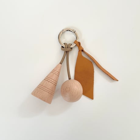 Key ring 17  ブラウン