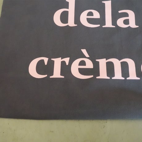crème logo tote bag