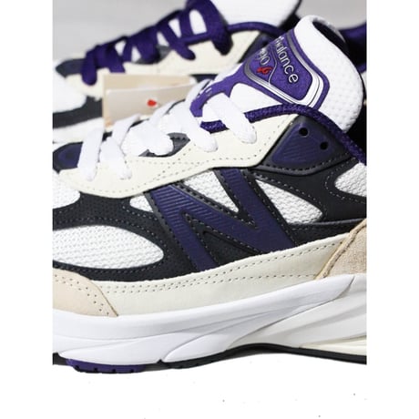New Balance 990v6