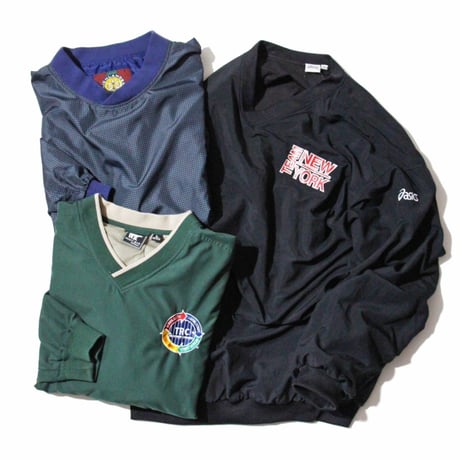 WHITE BEAR Clothing Co. V-Neck Pullover