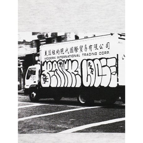 212.MAG 『美國紐約現代國際貿易有限公司』S/S Tee