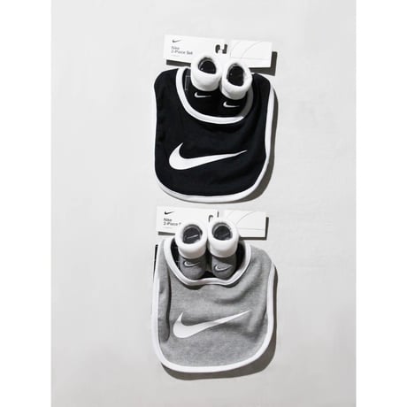 Nike Everyday Essential 6 Pack Socks & 2Piece Set (Bib & Booties)