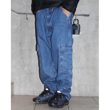 Levi's 568 Loose Straight Cargo Denim Pants