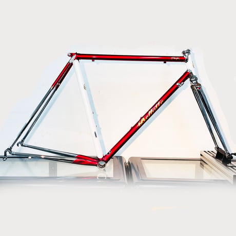 BELLATTE「ベラーテ」 SPRINT 2016年モデル ロードバイク クロモリ ラグフレーム 3722101800020 コンペティションの評価 : クロモリフレームにこだわるBellatte