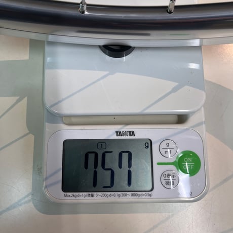 ADS -26軽量クリンチャーシルバー　ハブ・スポークシルバー仕様軽量（1,697g）自社計測時￥54,000