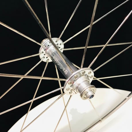 ADS S-22軽量クリンチャーシルバーアルミホイール(1,304g)自社計測時￥77,000