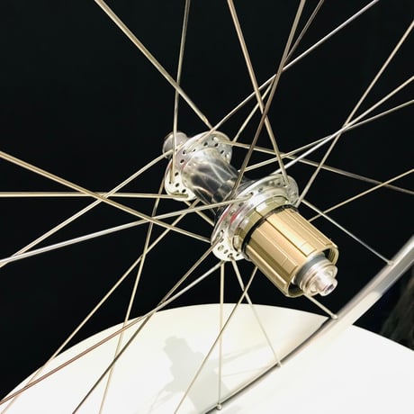 ADS S-22軽量クリンチャーシルバーアルミホイール(1,304g)自社計測時￥77,000