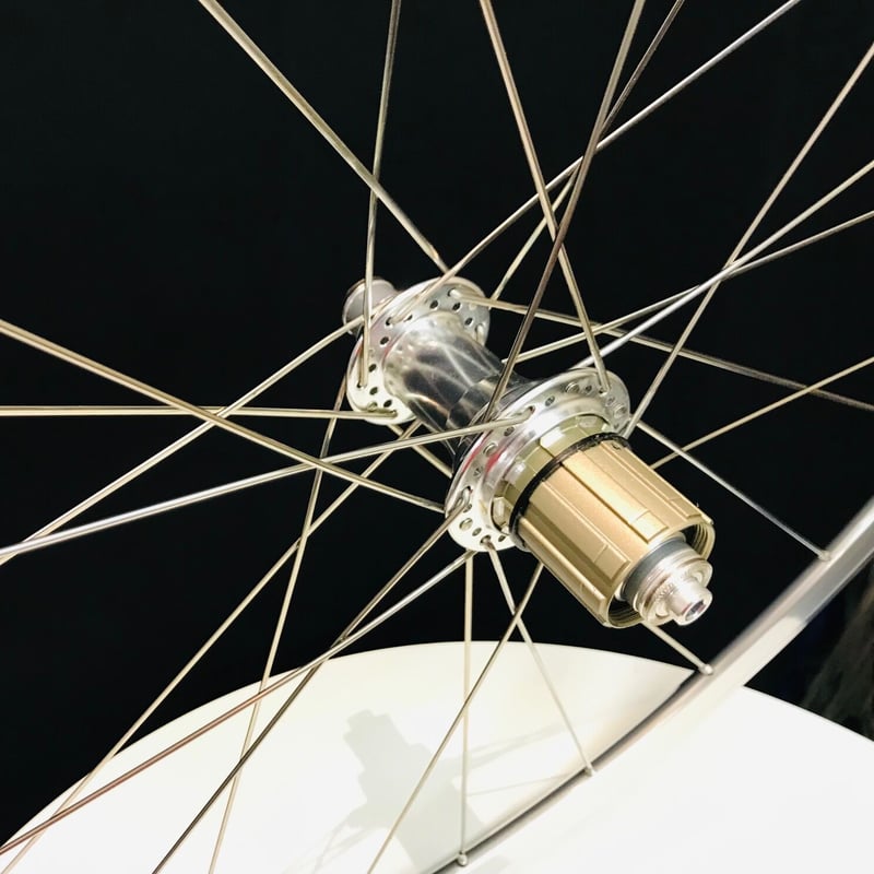 Bellatte ACR22R軽量クリンチャーシルバーアルミホイール(1,330g Bellatte ACR22R軽量クリンチャーシルバーアルミホイール(1,330g
