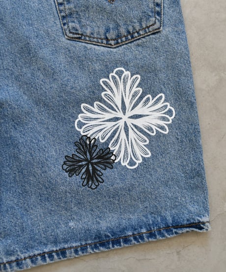 Blossom Cross Levi's 550 Used Remake Denim Short Pants W78 / LS142