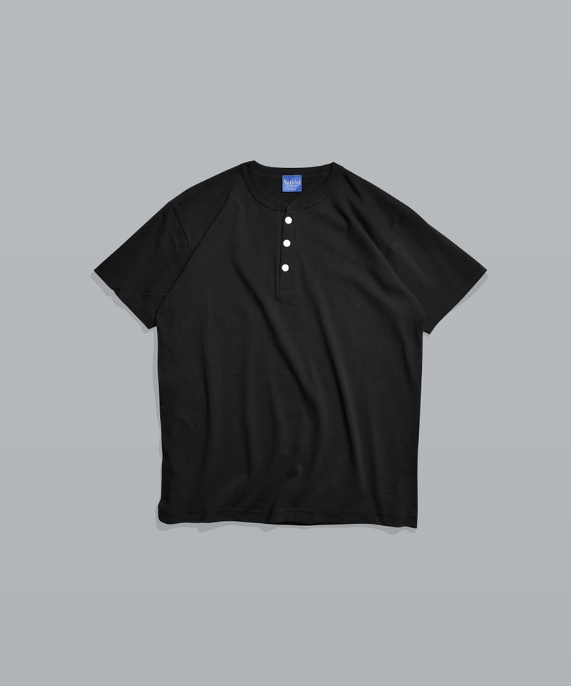 Henley neck Tee / Vintage Black | Youthful Scar