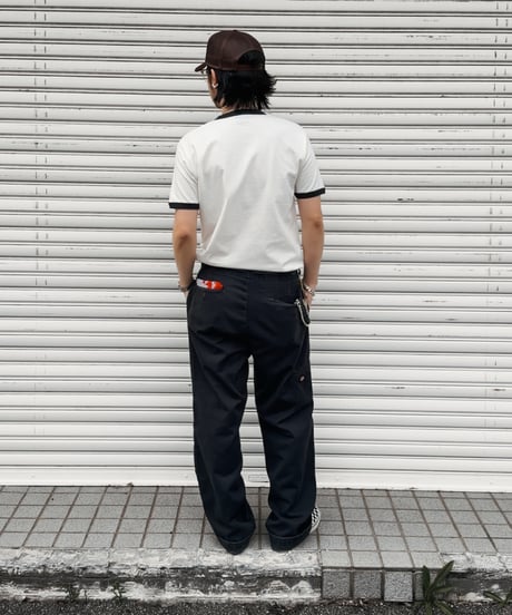 Wing Glyph Ringer Tee / Natural × Dusty Black