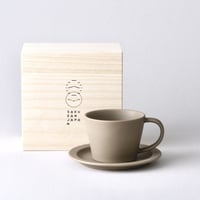 Sara　Coffee Cup & Saucer  木箱入り（帯巻き包装）
