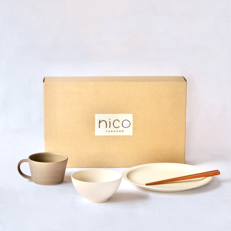 Sara Kids Set | SAKUZAN 公式オンラインストア