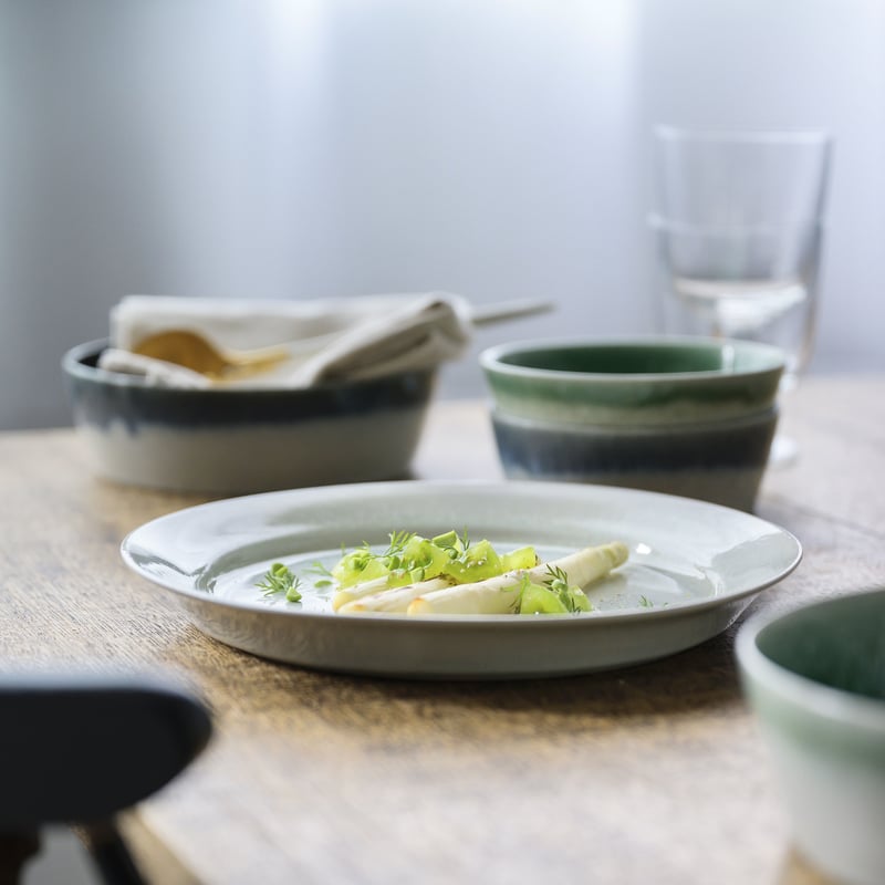 M97○ 【みーです。】葡萄柄お皿２枚も同梱 M97○ 【みー様専用です。】葡萄柄お皿2枚も同梱 - メルカリ