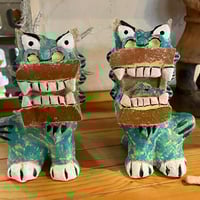 漆喰シーサー① 楽天市場】漆喰シーサー 沖縄 お土産 置物 門柱 玄関 ペア 琉球