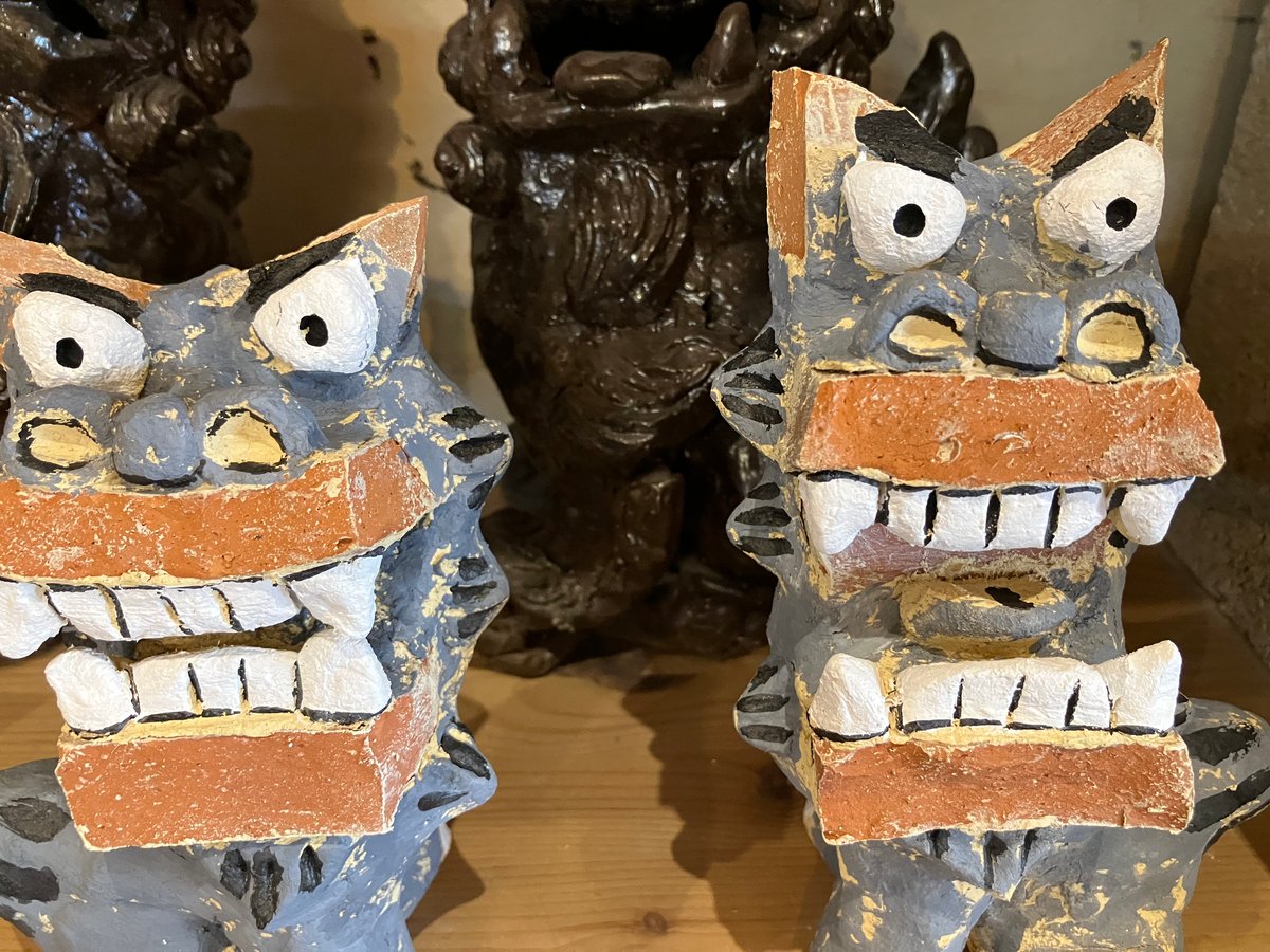 漆喰シーサー① 漆喰シーサー 対 グレー | シーサー ぎゃらりーゆしびん