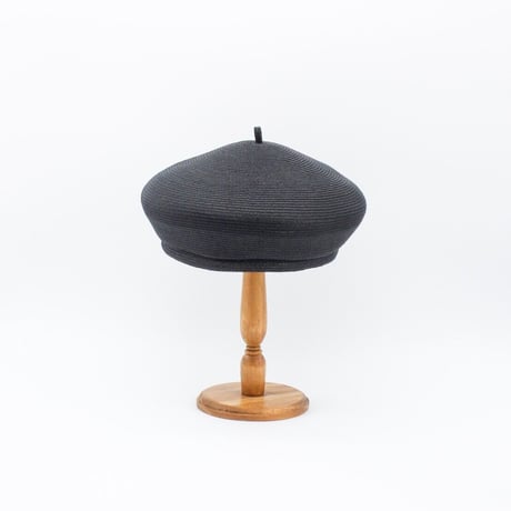 Paper braid point beret