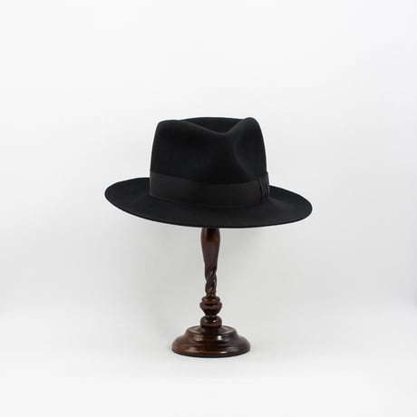 Triangles drop shark gill hat