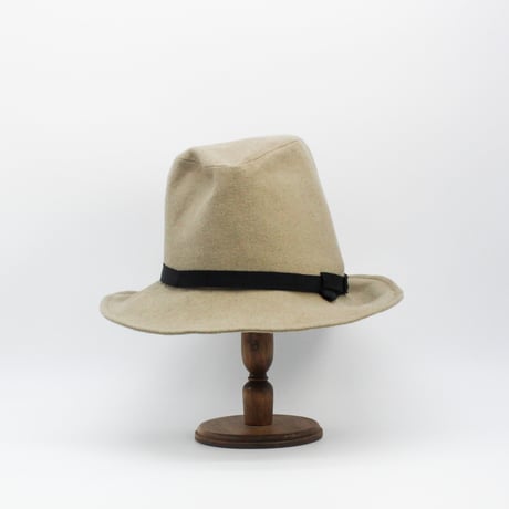 Brushed gabardine hat