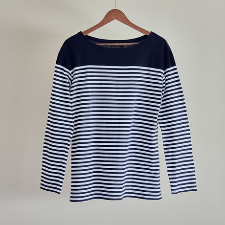 Long sleeve border T-shirt