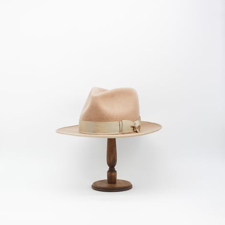 Poland block gentle hat