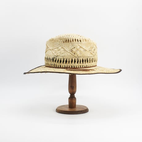 1970 twist paper long brim