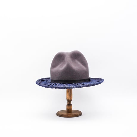Radial brim mountain