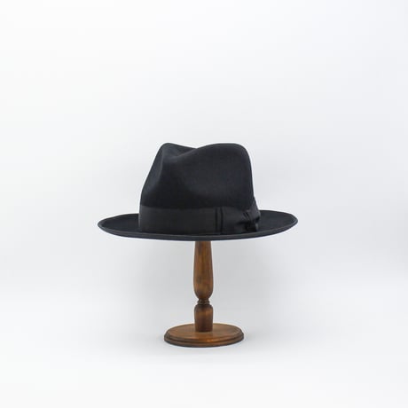 Poland block gentle hat