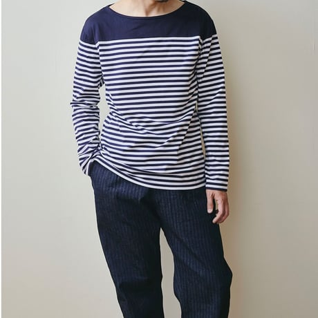 Long sleeve border T-shirt