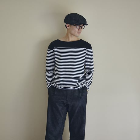 Long sleeve border T-shirt