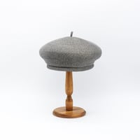 Paper braid point beret