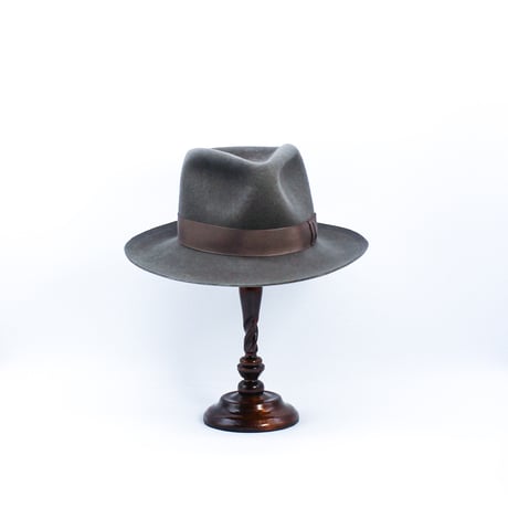Triangles drop shark gill hat