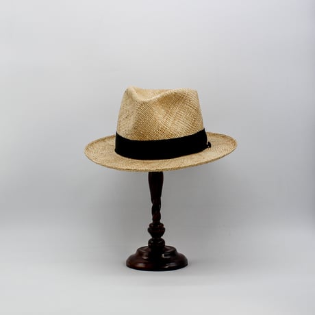 Bao triangle drop shark gill hat