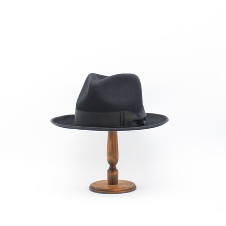 Poland block gentle hat