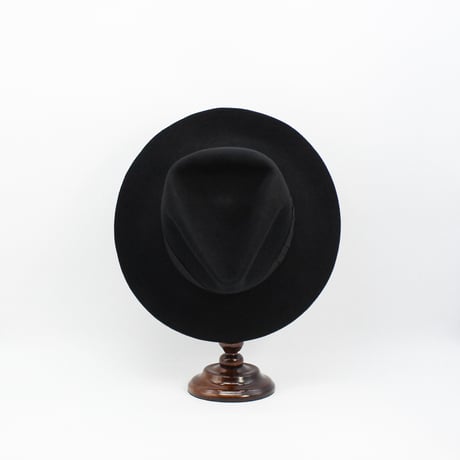 Triangles drop shark gill hat
