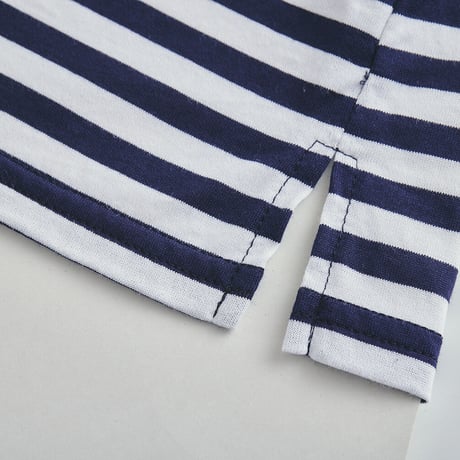 Long sleeve border T-shirt