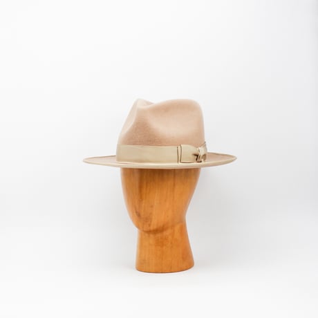 Poland block gentle hat