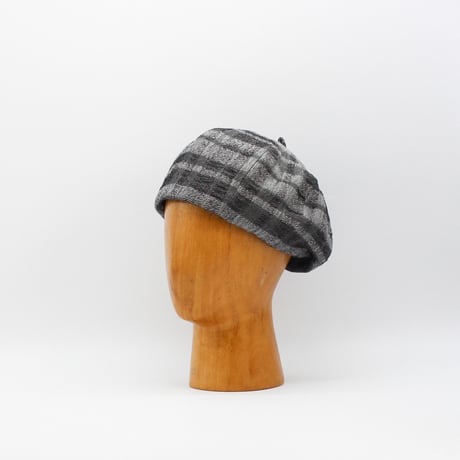 Check WC beret