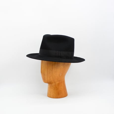 Triangles drop shark gill hat