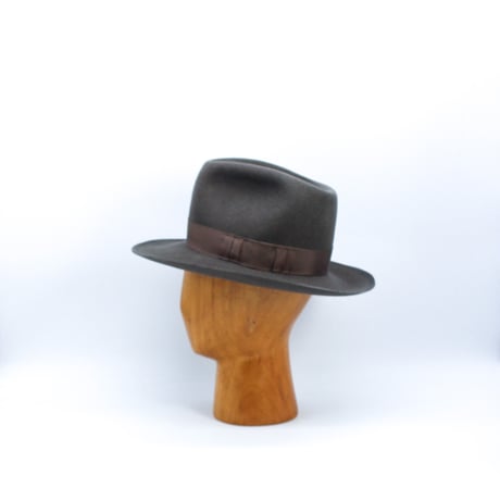 Triangles drop shark gill hat