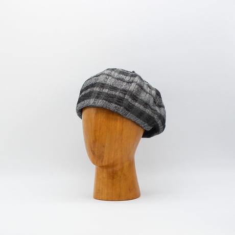 Check WC beret